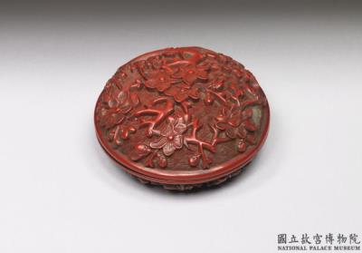 图片[2]-Round box with flowering plum decor/ Carved red lacquerware-China Archive